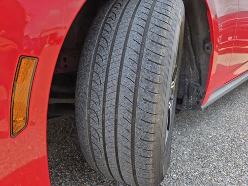 Used 2024 Ford Mustang Convertible RWD image 12