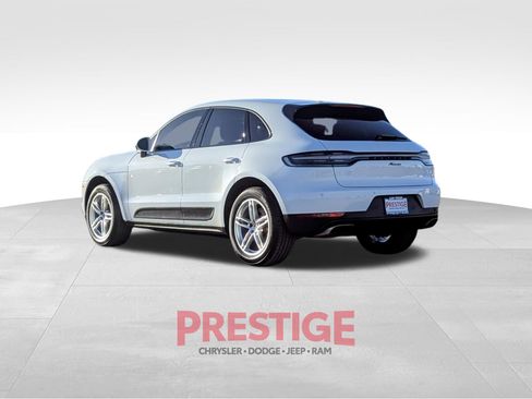 Used 2021 Porsche Macan w/ Premium Package Plus AWD/4WD image 11