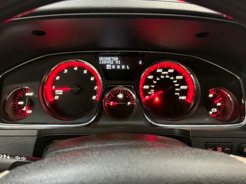 Used 2013 GMC Acadia Denali image 33