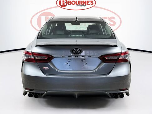Used 2020 Toyota Camry XSE FWD image 8