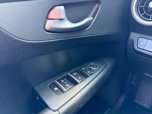 Used 2021 Kia Forte LXS FWD image 19