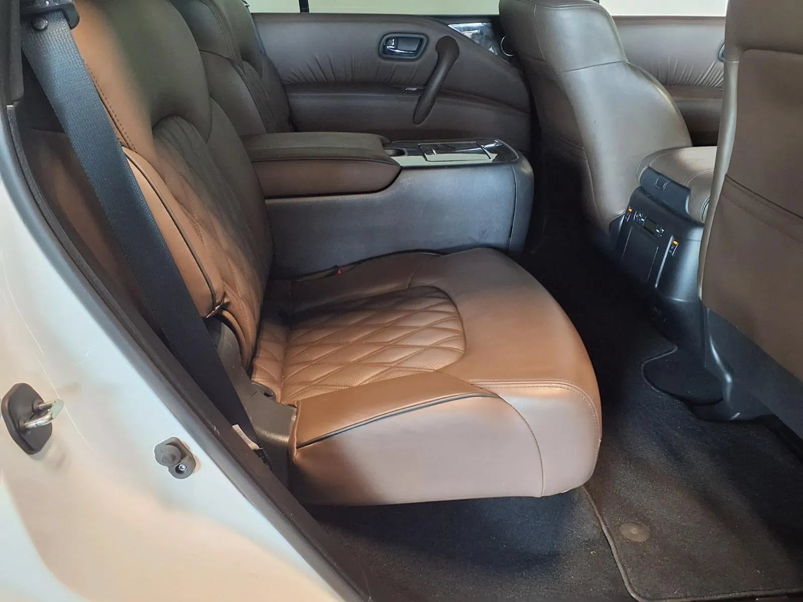 Used 2022 Nissan Armada Platinum w/ Captain's Chairs Package AWD/4WD image 11