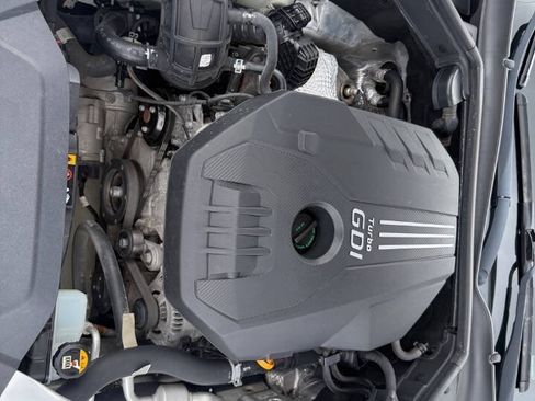 Used 2019 Kia Stinger RWD image 12