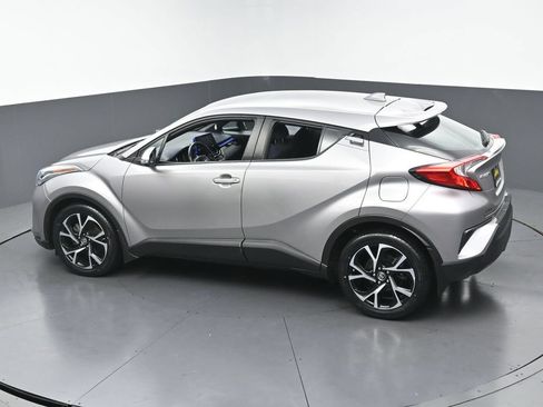 Used 2020 Toyota C-HR XLE FWD image 43