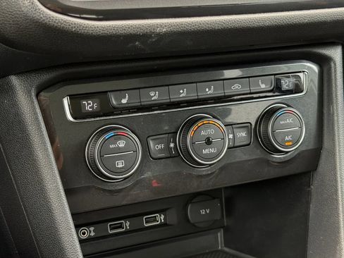 Used 2018 Volkswagen Tiguan SEL AWD/4WD image 17