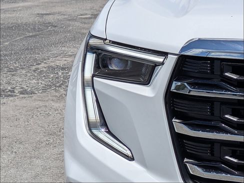 New 2026 GMC Acadia Elevation FWD image 10