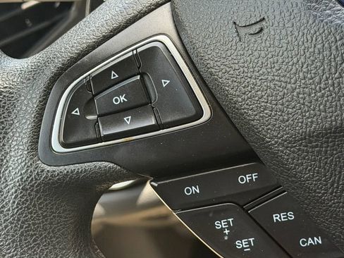 Used 2017 Ford Escape SE FWD image 17