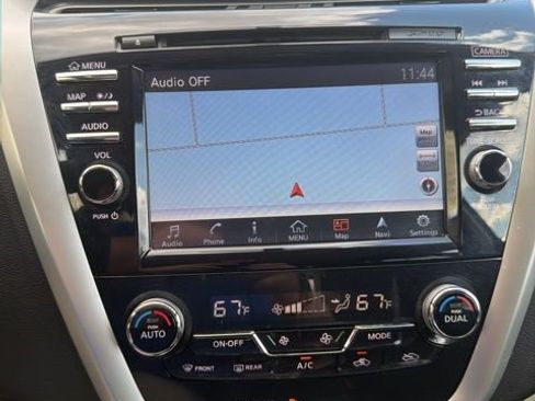 Used 2018 Nissan Murano SV image 14