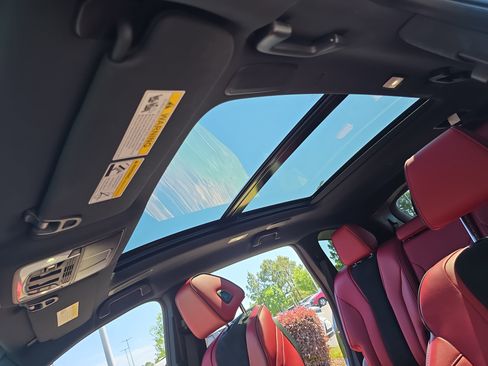 Used 2025 Acura MDX A-Spec image 32