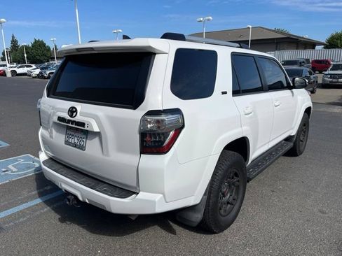Used 2020 Toyota 4Runner SR5 Premium AWD/4WD image 4
