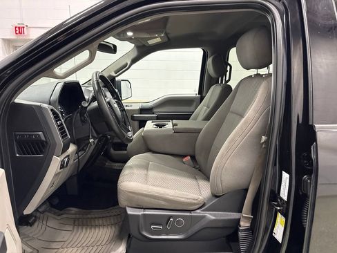 Used 2017 Ford F150 XLT w/ Equipment Group 302A Luxury AWD/4WD image 16