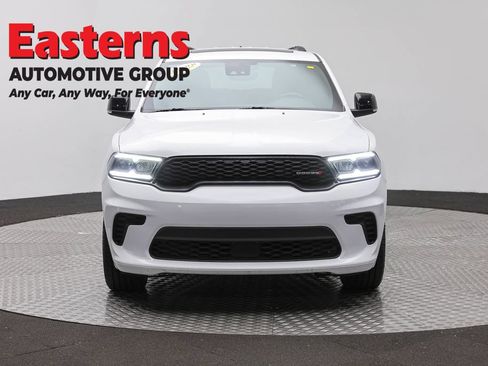 Used 2024 Dodge Durango GT RWD image 2