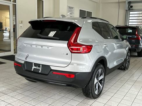 Certified 2024 Volvo XC40 B5 Plus w/ Protection Package Premier image 4