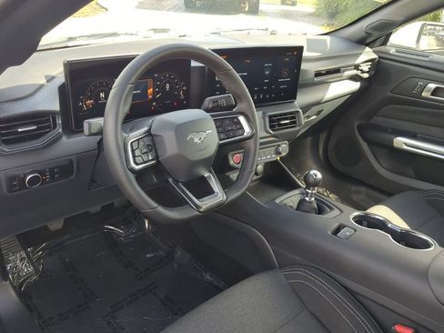 Used 2025 Ford Mustang GT image 16