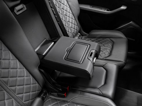 Used 2023 Audi SQ8 Prestige image 24