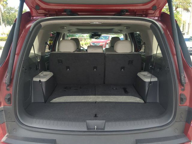 Used 2025 Hyundai Santa Fe Limited FWD image 14