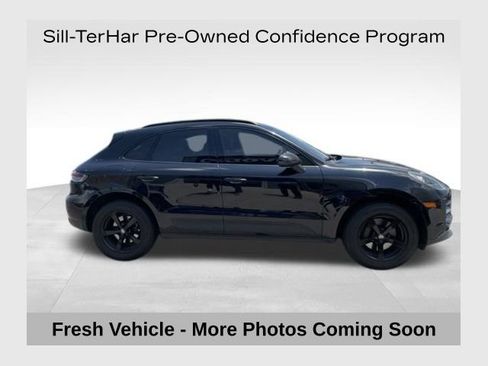 Used 2019 Porsche Macan AWD/4WD image 1
