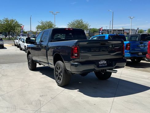 New 2026 RAM 2500 Big Horn AWD/4WD image 4