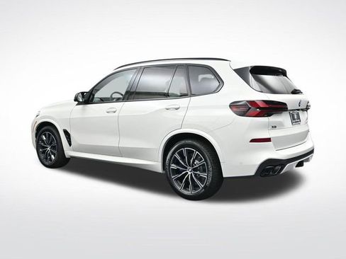 New 2026 BMW X5 M60i w/ Executive Package image 7