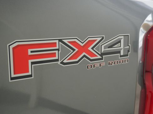 Used 2025 Ford F250 XL w/ STX Appearance Package AWD/4WD image 6