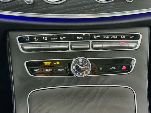 Used 2018 Mercedes-Benz E 400 4MATIC Wagon w/ Premium 1 Package image 24