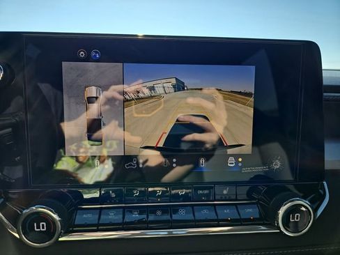 New 2026 Chevrolet Colorado LT w/ LT Convenience Package AWD/4WD image 15