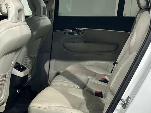 Used 2020 Volvo XC90 T5 Momentum w/ Protection Package Premier AWD/4WD image 45