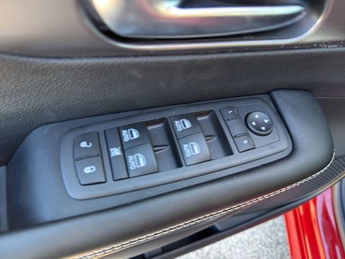 New 2026 Chrysler Pacifica Select w/ S Appearance Package FWD image 12