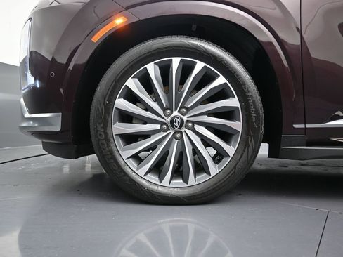 Used 2024 Hyundai Palisade Calligraphy image 10