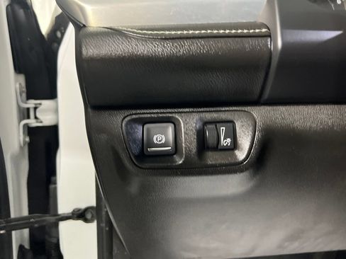 Used 2020 GMC Acadia SLE w/ Driver Convenience Package FWD image 25