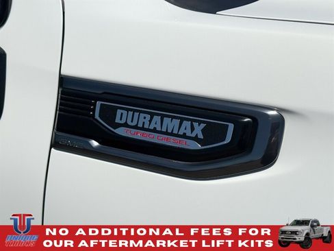 Used 2021 GMC Sierra 1500 AT4 w/ AT4 Value Package AWD/4WD image 8