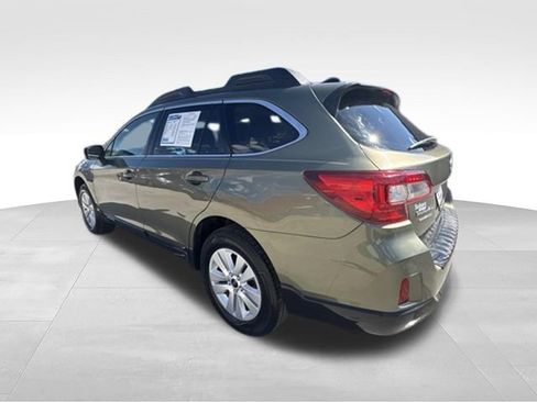 Used 2016 Subaru Outback 2.5i Premium AWD/4WD image 5