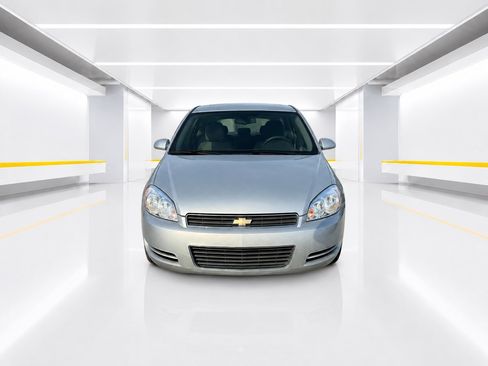 Used 2010 Chevrolet Impala LS FWD image 8