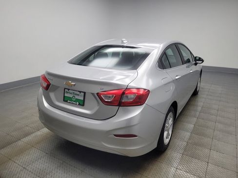 Used 2018 Chevrolet Cruze LT image 9