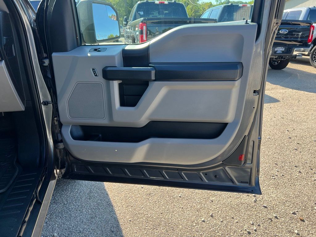 Used 2015 Ford F150 XL w/ Equipment Group 101A Mid AWD/4WD image 20