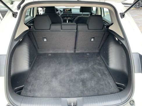 Used 2023 Honda HR-V LX image 11