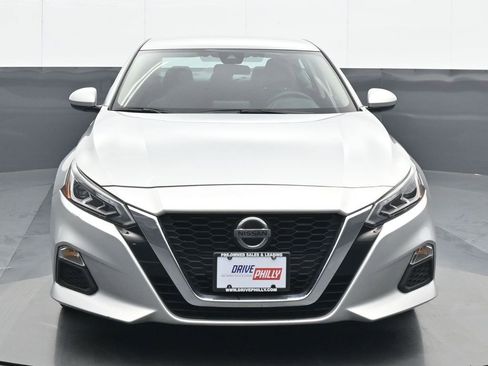 Used 2022 Nissan Altima 2.5 SV image 1