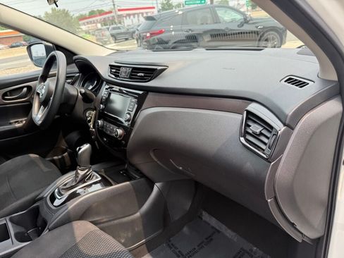 Used 2020 Nissan Rogue Sport S AWD/4WD image 27