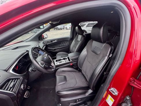 Used 2021 Ford Edge ST image 11