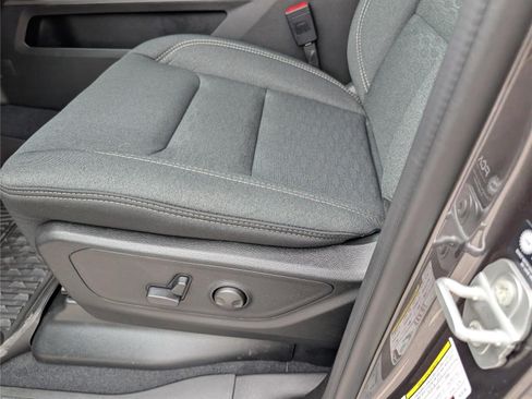 New 2026 RAM 1500 Big Horn AWD/4WD image 16