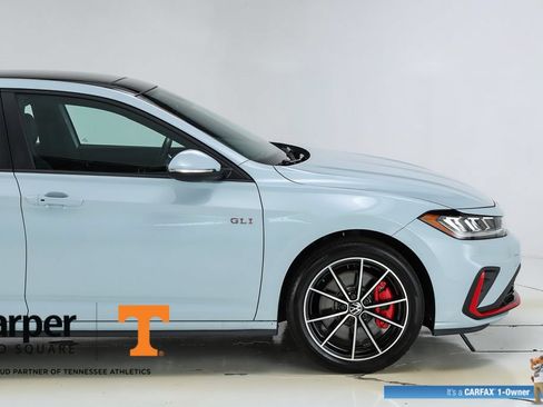 Used 2025 Volkswagen Jetta GLI Autobahn FWD image 12