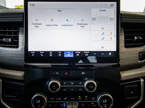 Used 2024 Ford Expedition Limited RWD image 44