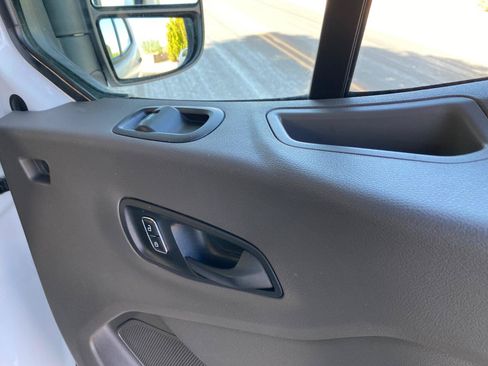 Used 2024 Ford Transit 350 XLT RWD image 34