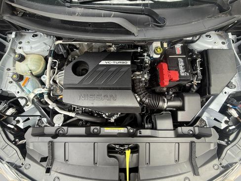 Used 2025 Nissan Rogue SV AWD/4WD image 15