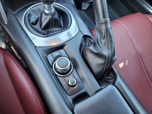 Used 2020 MAZDA MX-5 Miata Grand Touring RWD image 21