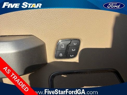 Used 2020 Ford F250 Lariat w/ Lariat Ultimate Package AWD/4WD image 16