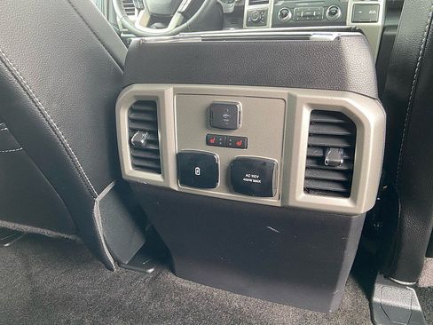 Used 2018 Ford F150 Lariat w/ Equipment Group 502A Luxury AWD/4WD image 12