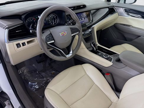 Used 2024 Cadillac XT6 Premium Luxury image 23