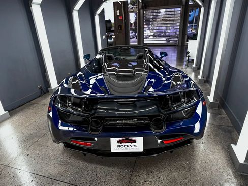 Used 2020 McLaren 720S Spider RWD image 11
