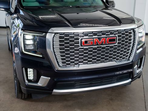 Used 2023 GMC Yukon Denali AWD/4WD image 5